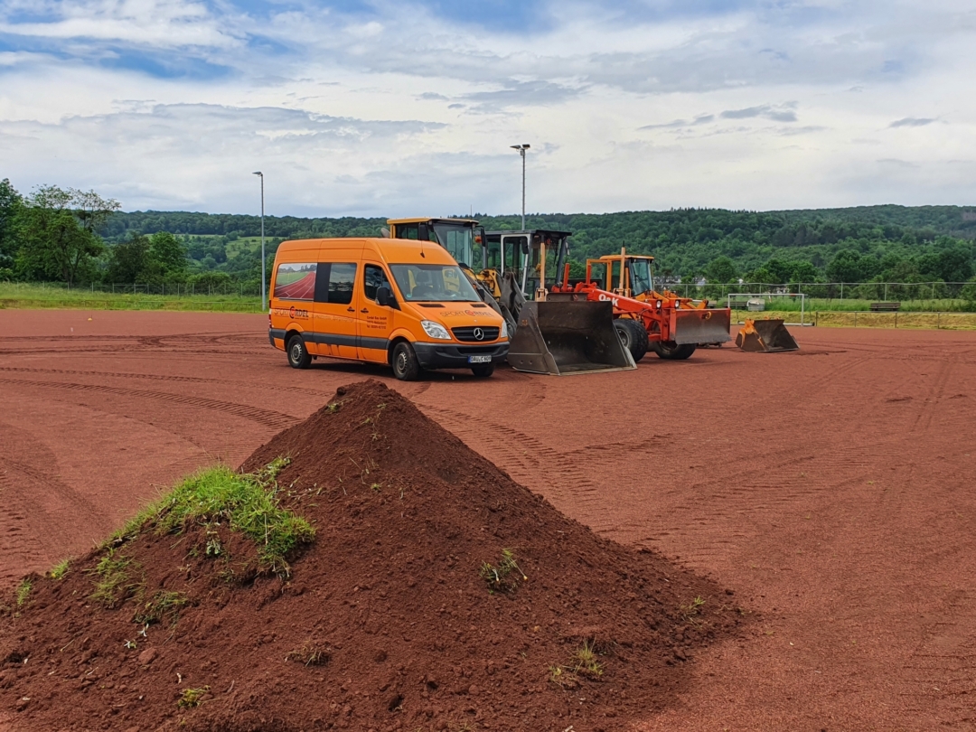 Bau Kunstrasenplatz 040621 4